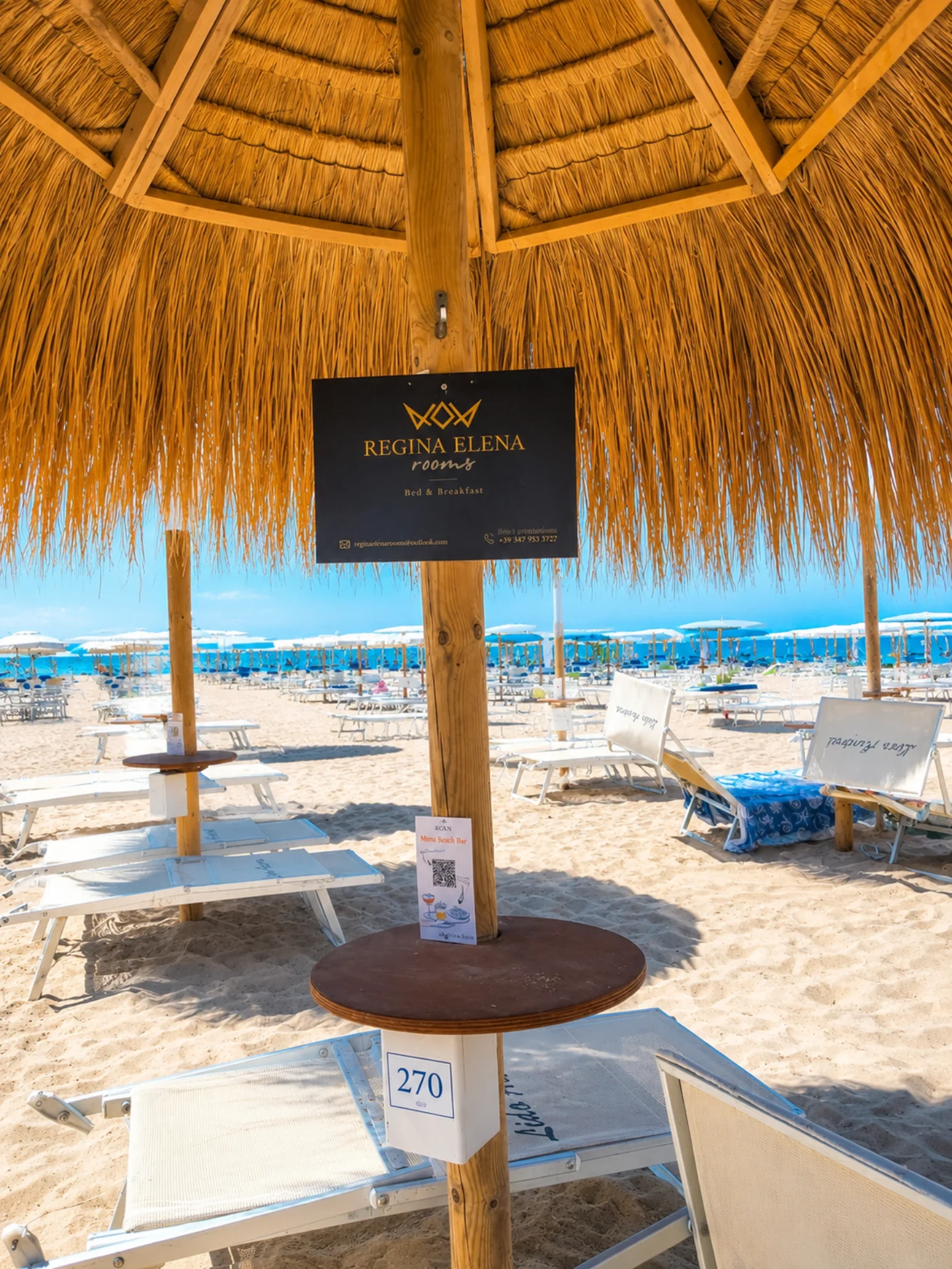 Regina Elena Palma in spiaggia