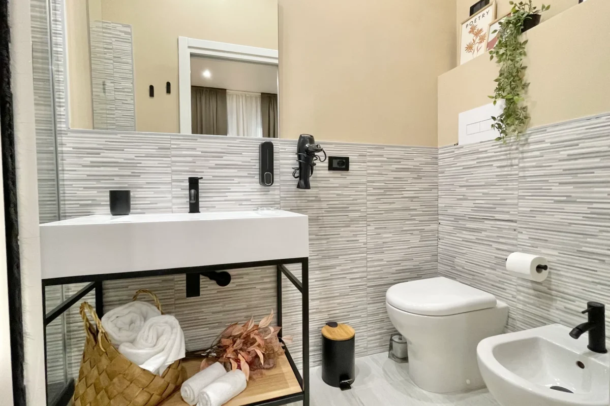 Ampia Camera Matrimoniale Bagno la del